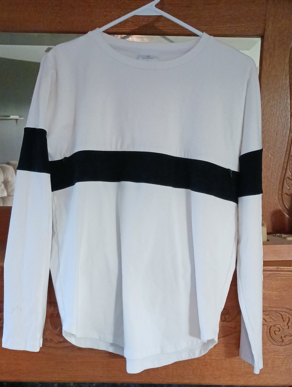 Movemama Cotton White Crewneck Nursing Sweater with Black Chest Stripe